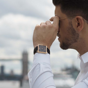 นาฬิกาข้อมือผู้หญิงแฟชั่น รุ่น 2035 กลไกนาฬิกาแบบควอตซ์ นาฬิกาข้อมือทรงเหลี่ยมสำหรับผู้หญิง - Product Image 6