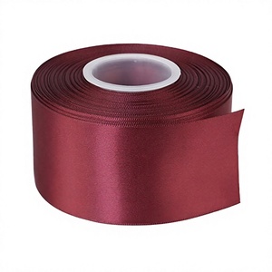Ruban en satin uni de couleur vert vin brillant, 100% polyester, haute densité, simple face - Product Image 2