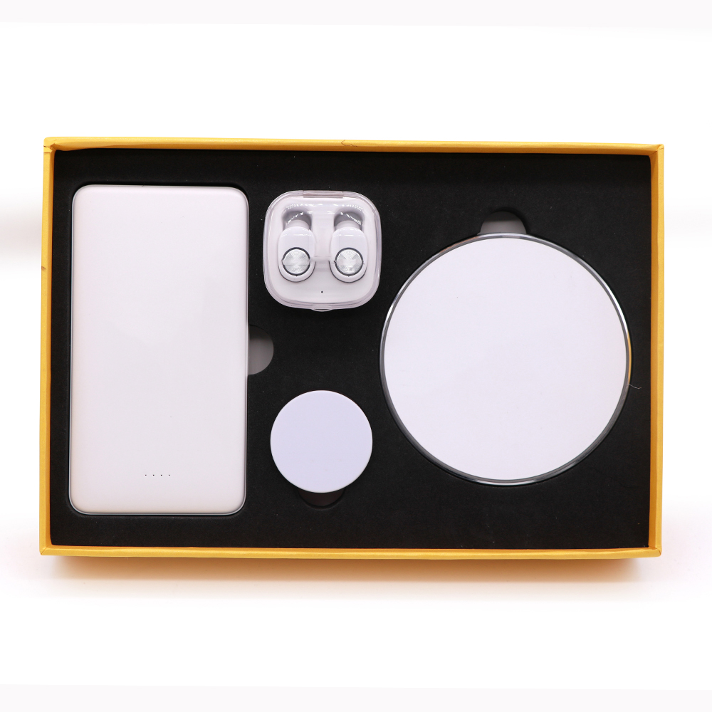 Мерчандайзинг 4 в 1, электронный рекламный подарочный набор, включая держатель для беспроводного зарядного устройства и наушники bluetooth