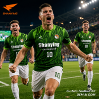 Pabrik Seragam Sepak Bola Kustom OEM ODM, Set Jersey Tim Sepak Bola Bahan Polyester Cepat Kering dengan Cetak Sublimasi dan Logo