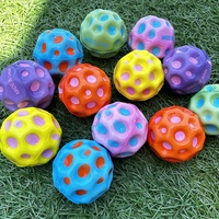 TikTok transfrontalier 6.3 transfert de chaleur élastique PU boule de mousse solide haute élasticité trou boule de lune pour enfant parent-enfant