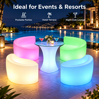 Ensemble table et chaises lumineuses LED incurvées, résistantes à l'eau, pour événements festifs et salons extérieurs