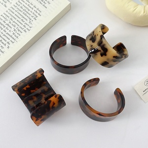 Nueva Pulsera de Joyería de Moda Vintage de Resina Acrílica Lucite, Brazaletes de Color Carey para Mujer, Accesorios de Alta Calidad, Brazalete de Tercera Generación - Product Image 3