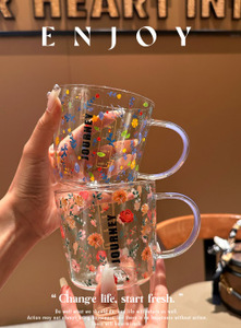 Tasse à mesurer minimaliste en verre givré rose violet, à bord inversé court et large ouverture, pour eau et boissons - Product Image 6