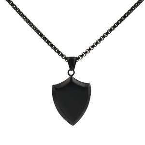Liontin kalung perisai liontin elegan tidak pudar perhiasan berlapis pistol hitam perhiasan liontin ukiran hitam pribadi untuk pria
