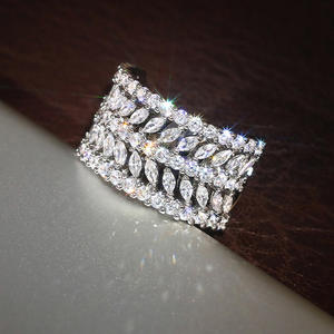 Bracciale a Polsino in Argento T0309 da Donna con Cristalli e Strass, Gioiello per Matrimonio con Incastonatura a Canale - Product Image 5