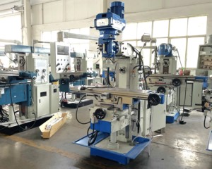 Fraiseuse verticale <span class=keywords><strong>à</strong></span> rampe coulissante robuste avec tête universelle et broche horizontale/verticale polyvalente - Product Image 5