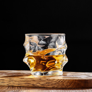 2023 New Glasses 280ml Whiskey Glass Custom Logo Designer Rocking Whisky Glass Fully Customized Whiskey Glass