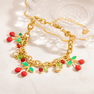 Bracelet pendentif cerise pour femme, chaîne en or, bijoux à breloques en forme de fruit, à porter au quotidien - Product Image 1