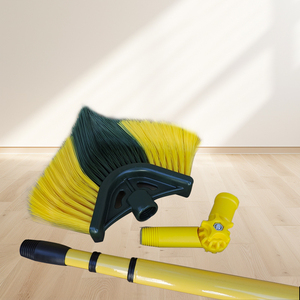 <span class=keywords><strong>Balai</strong></span> <span class=keywords><strong>télescopique</strong></span> courbé à poils doux et manche métallique pour patio, allée, toit - Nettoyage extérieur robuste - Feuilles humides, mousse, pierres - Product Image 2