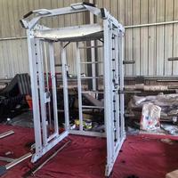 Machine de musculation multifonctionnelle : Presse pectorale, Smith Machine réglable et Rack à Squat pour équipement de fitness et de sport en salle de sport