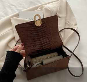 Nouveau sac bandoulière rétro en cuir PU pour femme avec boucle fermée et doublure en polyester, sacoche tendance - Product Image 5