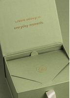 Boîte à bijoux rigide de haute qualité fabriquée en usine, avec ruban, boîte à bijoux de luxe, boîtes cadeaux personnalisées avec logo