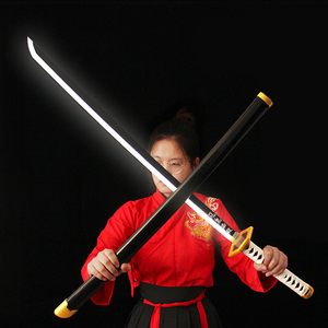 Épée Katana LED en <span class=keywords><strong>bois</strong></span> rechargeable <span class=keywords><strong>de</strong></span> 104 cm pour cosplay <span class=keywords><strong>de</strong></span> démon, ensemble d'épées Katana Zoro, épée LED Anime - Vente en gros - Product Image 5