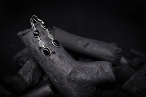 Pendientes de Plata de Ley 925 para Mujer con Piedra de Ónix Negra, Joyería Elegante y con Estilo para Bodas, Regalos y Uso Diario - Product Image 3