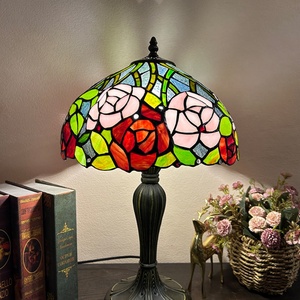 Lámpara de Techo LongHuiJing USA con Pantalla de Vidrio Teñido Ecológico con Diseño de Rosa, Estilo Mediterráneo Vintage Multicolor, Domo de 12 Pulgadas, LED AC - Product Image 3