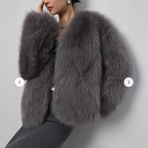 Manteau court en fausse fourrure à col en V, style européen et américain, fourrure de renard artificielle, peluche moelleuse, vêtements pour femmes - Product Image 2