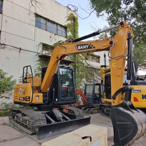 Excavatrice d'occasion 7 tonnes bon marché SANYSY75C - Product Image 6