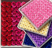 Coffret de 81 fleurs de savon écologiques en forme de rose, sans base, à trois couches, pour Noël, mariage, bonbons, cadeau, Fête des Pères, Halloween