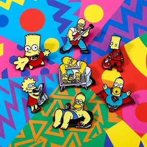 Nouveauté 2026 – Épingles de revers en émail Famille <span class=keywords><strong>Simpson</strong></span>, plaqué zinc noir, mignonnes, personnalisables, badges de dessin animé, cadeau, vente en gros - Product Image 5