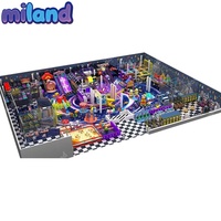 Équipement de terrain de jeux intérieur à plusieurs niveaux pour centre de divertissement familial