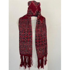 Étole imprimée Ajrakh en bloc à main Ryon doux avec de beaux motifs traditionnels Lavable en machine Longueur 2 MTR Largeur 28 pouces - Product Image 3