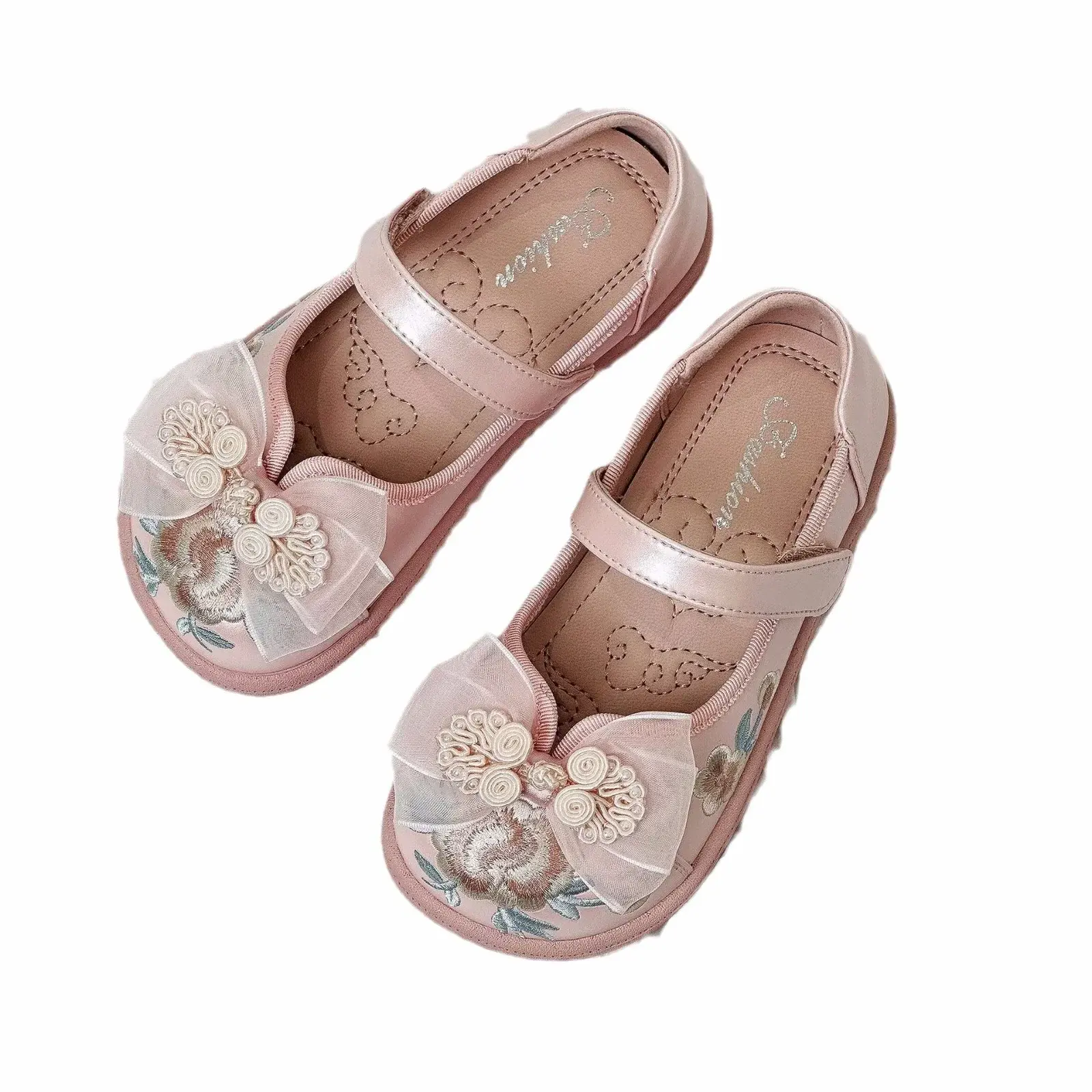 أحذية بناتي مطرزة على الطراز الكلاسيكي للأطفال مصنوعة يدويًا أحذية بناتي مطرزة على الطراز الكلاسيكي العرقي أحذية بناتي بدون كعب أميرة