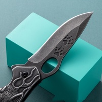 Couteau pliant à motif de loup en relief, acier inoxydable Stonewashed, couteau tactique de poche EDC