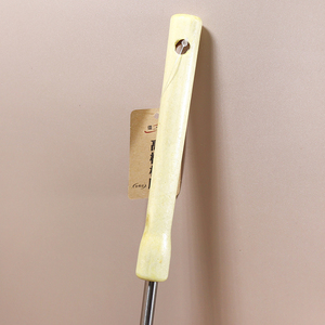 JY1605 Eco-friendly Wooden Pole Long Wooden Hanger with Pure Water <strong>Bottle</strong> <strong>Brush</strong> Made From PP Material 70g - Product Image 4