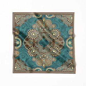 Impression personnalisée d'écharpes sur mesure avec votre propre design pour les marques de mode et les cadeaux d'entreprise, commande en gros disponible - Product Image 4