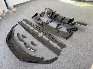 Nouveau kit carrosserie <span class=keywords><strong>Audi</strong></span> R8 haute performance en fibre de carbone : lèvre avant, canards de pare-chocs avant, jupes latérales, diffuseur arrière, aileron arrière - Product Image 3