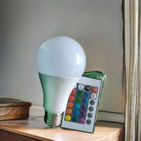 Ampoule LED A60 RGB blanche 9W à économie d'énergie avec télécommande, alimentation CA, culot B22/E27, éclairage domestique