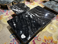 Ensemble de tables basses en marbre de luxe bleu montagne et blanc, avec pierres noires de luxe - Design carré en marbre de luxe