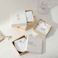 Vente en gros de coffrets cadeaux de bijoux blancs avec logo personnalisé Colliers de luxe Bracelets Boucles d'oreilles Emballage de bijoux Boîtes à tiroirs pour accessoires
