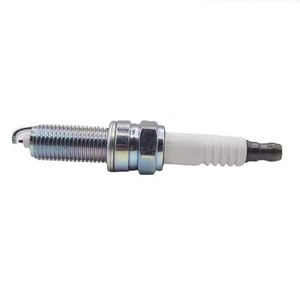Bujías de Alto Rendimiento para Automóviles 18846-10060 SILZKR6B-10E para <span class=keywords><strong>Hyundai</strong></span> <span class=keywords><strong>TUCSON</strong></span> TL1.6 GDi 22401-ed815, Piezas de Alta Calidad - Product Image 1