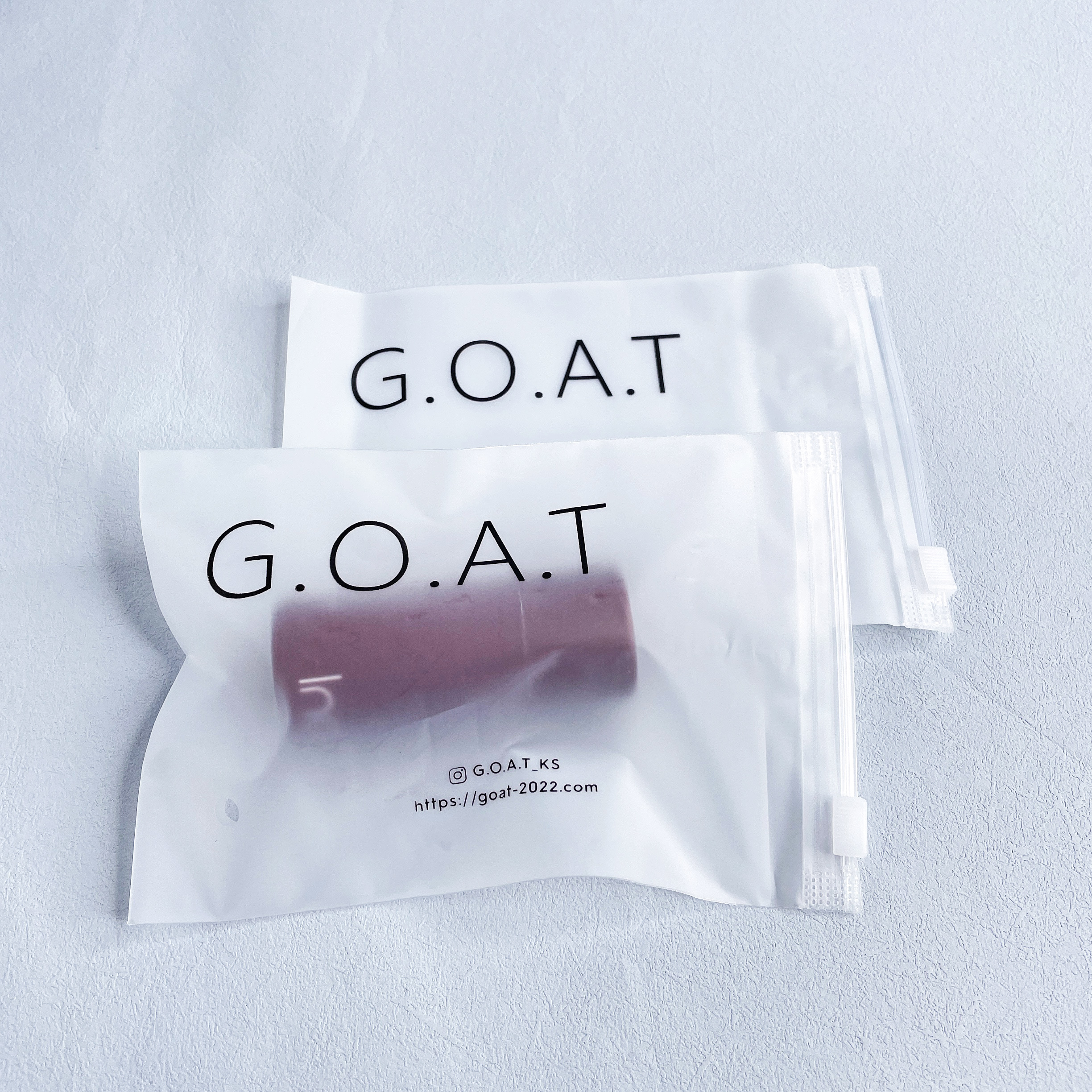 Horizontal zipper bag