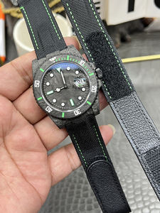 Reloj Mecánico para Hombre con Fibra de Carbono, Exhibe un Brillo Único y Brillante, Creando una Pieza de Arte Inigualable - Product Image 4