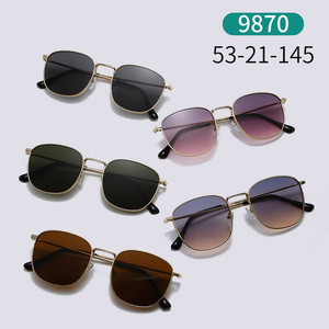 Retro <b>Square</b> Sunglasses Metal <b>Frame</b> <b>Gold</b> UV400 Unisex Driving Glasses Fashion Street Style Couple Sunglasses - Product Image 3