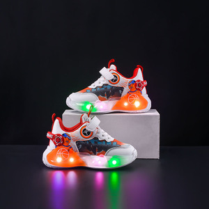 Chaussures de sport de haute qualité style basketball, chaussures de course pour garçons, chaussures de sport pour enfants, chaussures de sport respirantes pour l'extérieur, chaussures décontractées légères pour étudiants - Product Image 3