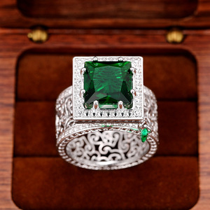 Anello Nuziale Geometrico di Lusso per Donne, Gioiello Elegante e Scintillante - Product Image 6
