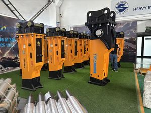 Equipo de cuerpo principal SOOSAN SQ130 HYDRAULIC BREAKER con un año de garantía con características estándar - Product Image 3