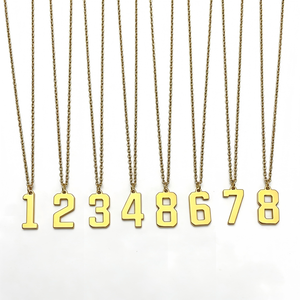 Collana con Ciondolo Numero Personalizzato in Acciaio Inossidabile Lucidato Placcato Oro 18K Gioielli Minimalisti Impermeabili Resistenti allo Sbiadimento <span class=keywords><strong>per</strong></span> Donne e Uomini - Product Image 2