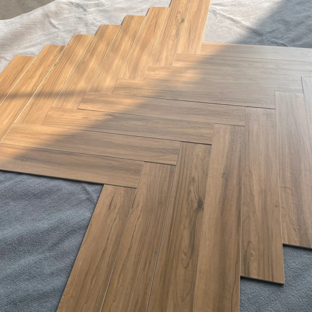 Suelo laminado de la madera dura