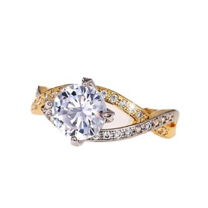Anello Classico a Quattro Punte con Fascia Intrecciata Bicolore, Gioiello da Donna per Fidanzamento e Matrimonio - Product Image 5