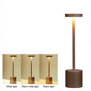 Lampe de table LED à capteur tactile veilleuse de bureau rechargeable sans fil lampe de lecture 3 couleurs réglable lumière ambiante créative - Product Image 1