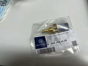 Nhà máy-Cài đặt ban đầu a0041534228 a0041534328 cảm biến nhiệt độ dầu cho điều kiện bảo trì động cơ mới - Product Image 6