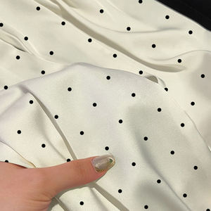 <span class=keywords><strong>Camicia</strong></span> <span class=keywords><strong>da</strong></span> <span class=keywords><strong>Notte</strong></span> in Stile Francese con Pizzo e Imitazione <span class=keywords><strong>Seta</strong></span>: Nuova Collezione Primavera/Autunno, Maniche Lunghe, Semplice Motivo a Pois - Product Image 3