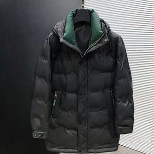 เสื้อแจ็คเก็ตดาวน์แบบคอตั้งต่อผ้า ความยาวปานกลาง สำหรับผู้ชาย ฤดูหนาว 2025 รุ่นใหม่ ทันสมัย หนาขึ้น - สามารถปรับแต่งสีและลวดลายได้ - Product Image 4