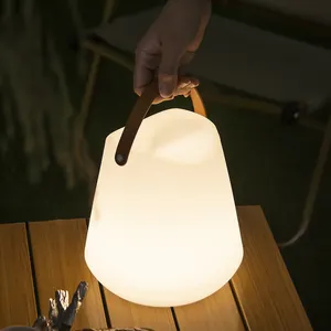 Tenda Multifuncional Pendurado Noite Iluminação Camping Light Led RGBW PE Lanterna De Plástico Iluminação Ao Ar Livre Impermeável Camping Lamp