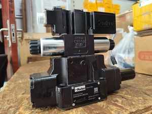 วาล์วควบคุมทิศทางแบบสัดส่วน Parker D41R5D2C4X/0014 สำหรับน้ำมันไฮดรอลิก 5 พอร์ต 350 บาร์ 24VDC สำหรับงานทั่วไป - Product Image 6